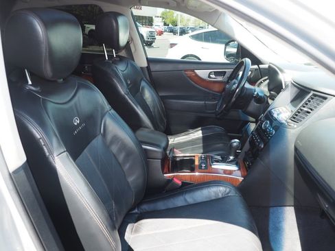 Used 2014 INFINITI QX70 AWD w/ Premium Package image 20