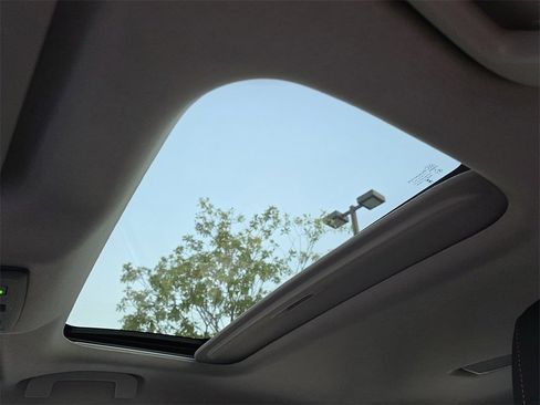 New 2025 Nissan Sentra SR w/ SR Premium Package image 11