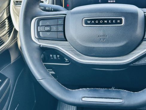 Used 2023 Jeep Wagoneer Series II AWD/4WD image 17