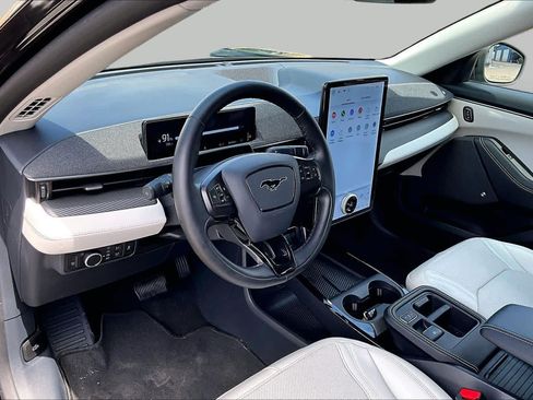 Used 2025 Ford Mustang Mach-E Premium RWD image 17