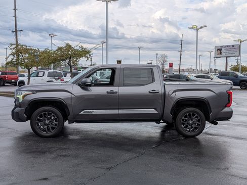 Used 2025 Toyota Tundra Platinum AWD/4WD image 5