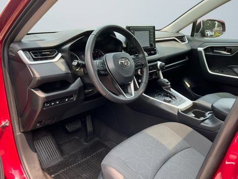 Used 2021 Toyota RAV4 XLE w/ Convenience Package AWD/4WD image 11