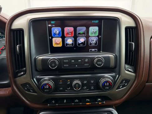 Used 2017 Chevrolet Silverado 1500 High Country AWD/4WD image 18