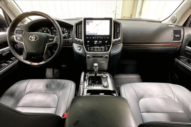Used 2018 Toyota Land Cruiser AWD/4WD image 15