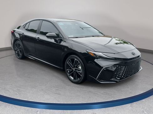 Used 2026 Toyota Camry XSE w/ Premium Plus Package FWD image 3