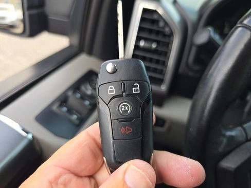 Used 2018 Ford F150 XLT w/ Equipment Group 302A Luxury AWD/4WD image 48