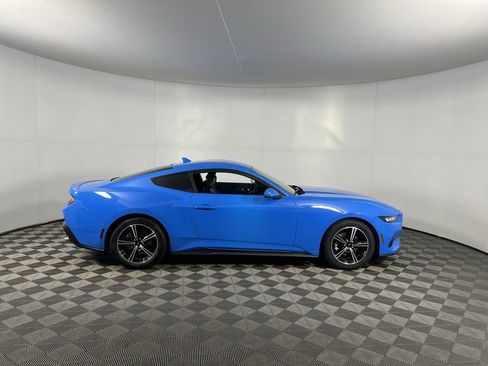 Used 2024 Ford Mustang Premium image 3