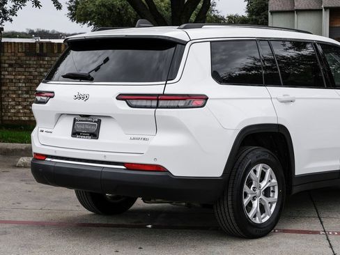 Used 2023 Jeep Grand Cherokee L Limited image 17