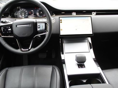 Used 2024 Land Rover Range Rover Evoque S image 4