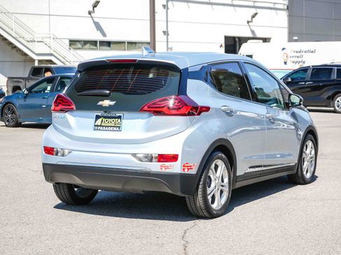 Used 2017 Chevrolet Bolt LT FWD image 6