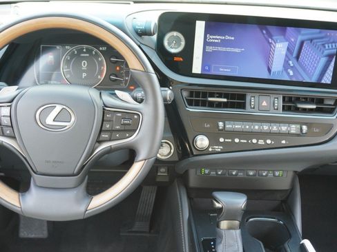 Certified 2025 Lexus ES 350 Ultra Luxury FWD image 29