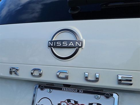 Certified 2023 Nissan Rogue SV w/ SV Premium B Package image 34