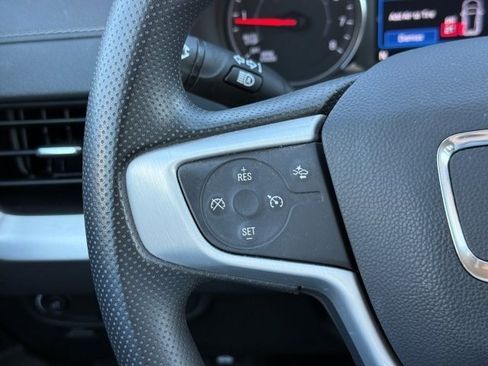 Used 2023 GMC Terrain SLE w/ Driver Convenience Package image 30