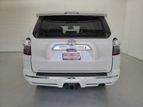 Used 2019 Toyota 4Runner Limited AWD/4WD image 6