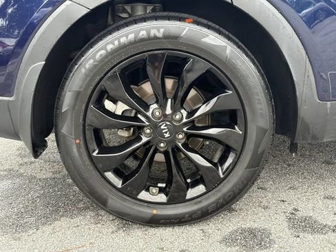 Used 2020 Kia Sorento EX FWD image 19