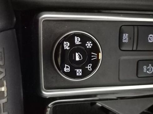 Certified 2024 Nissan Pathfinder SV AWD/4WD image 29