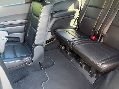 Used 2024 Dodge Durango GT AWD/4WD image 17
