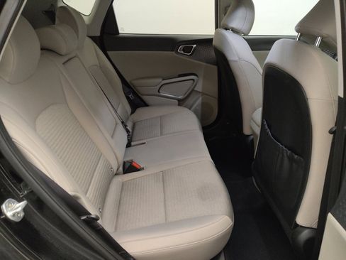 Used 2022 Kia Soul EX image 19