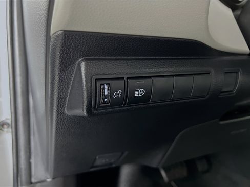 Certified 2023 Toyota Corolla LE image 10