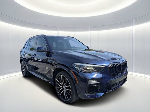 Used 2021 BMW X5 M50i AWD/4WD image 2