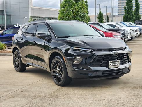 Used 2024 Chevrolet Blazer RS w/ Driver Confidence II Package FWD image 3