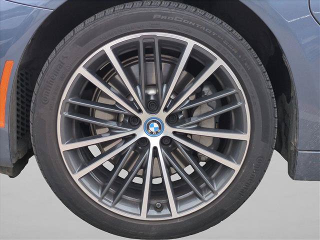 Used 2023 BMW 530e w/ Premium Package RWD image 13