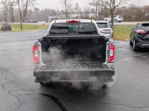 Used 2018 GMC Canyon SLE w/ SLE Convenience Package image 34