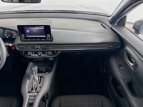 Certified 2025 Honda HR-V Sport image 19