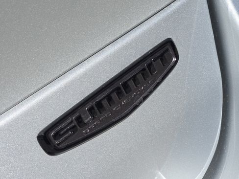 New 2025 Jeep Grand Cherokee L Summit w/ Obsidian Package image 9