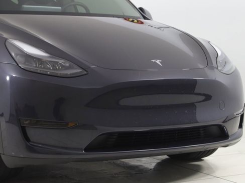 Used 2024 Tesla Model Y Long Range image 38