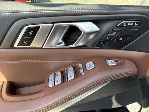 Used 2023 BMW X7 xDrive40i w/ M Sport Package image 19