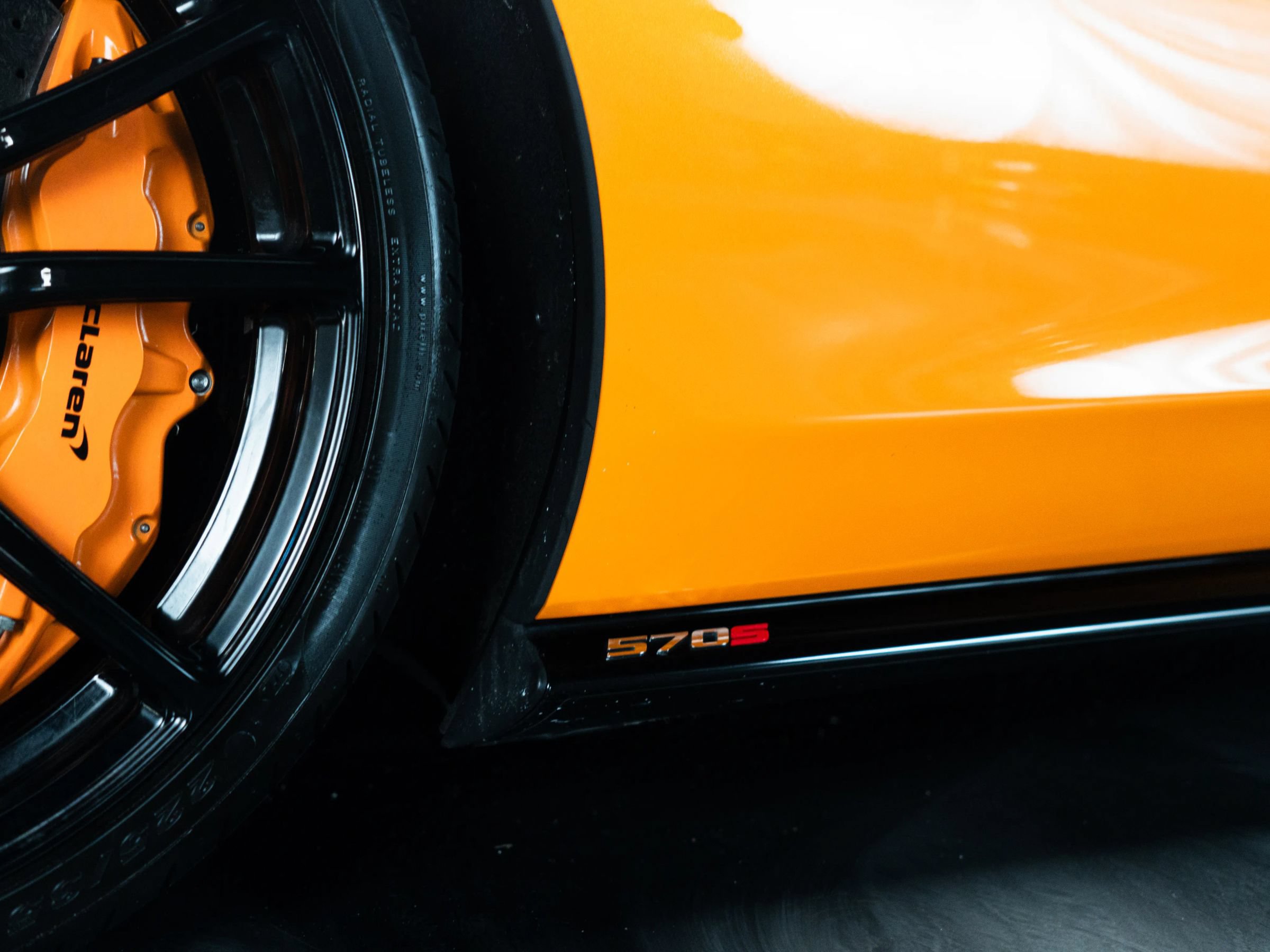 Used 2019 McLaren 570S Spider RWD image 28