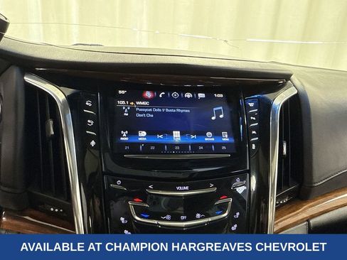Used 2016 Cadillac Escalade ESV Luxury image 18