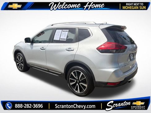 Used 2017 Nissan Rogue SL w/ SL Premium Package AWD/4WD image 3