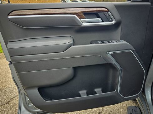 New 2026 GMC Sierra 1500 Elevation image 10