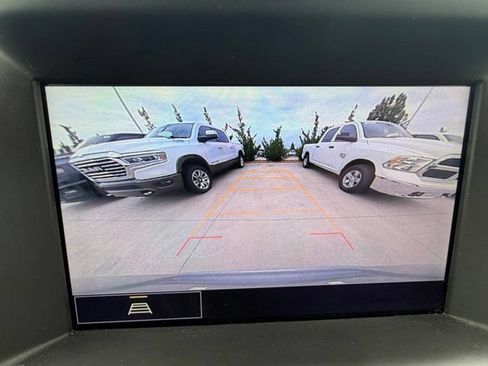 Used 2023 GMC Terrain SLT AWD/4WD image 19