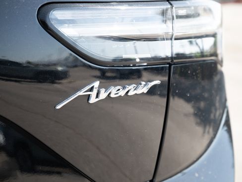 Used 2023 Buick Envision Avenir image 13