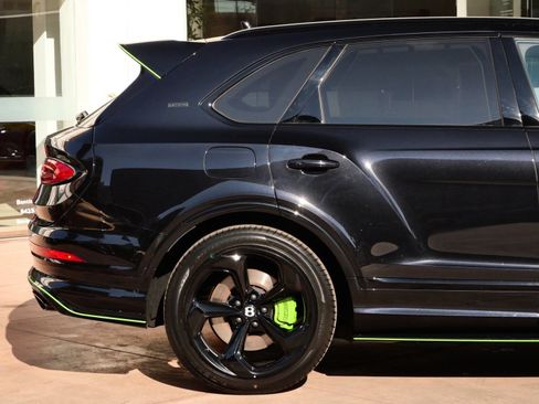 Used 2025 Bentley Bentayga AWD/4WD image 8