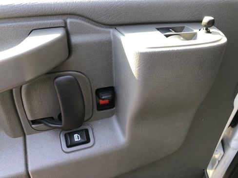 Used 2025 GMC Savana 2500 w/ Driver Convenience Package RWD image 18