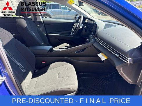 Used 2024 Hyundai Elantra SEL w/ Convenience Package FWD image 39