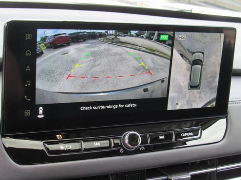 New 2025 Mitsubishi Outlander SE image 18