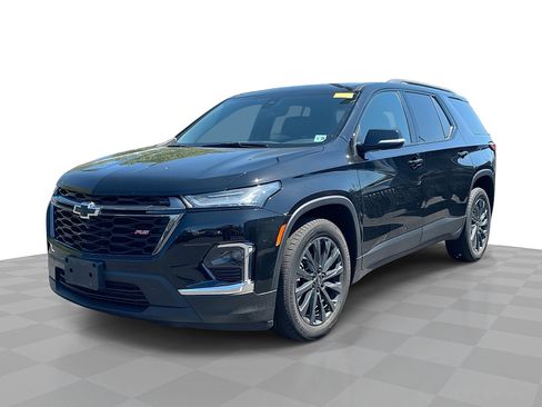 Used 2023 Chevrolet Traverse RS w/ LPO, Floor Liner Package AWD/4WD image 1