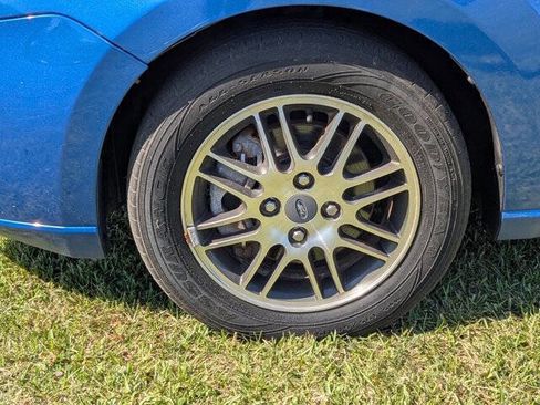 Used 2010 Ford Focus SE image 10