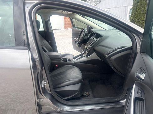 Used 2014 Ford Focus SE w/ Equipment Group 201A image 11