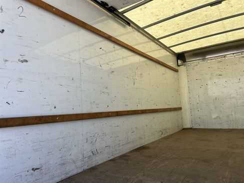 Used 2021 GMC Savana 3500 Extended w/ Power Convenience Package RWD image 14