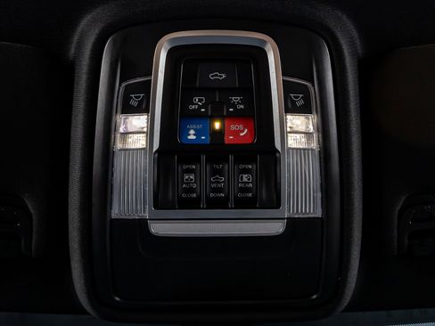 Used 2022 RAM 3500 Limited w/ Max Tow Package image 28