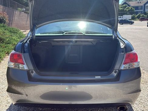 Used 2010 Honda Accord EX-L image 9