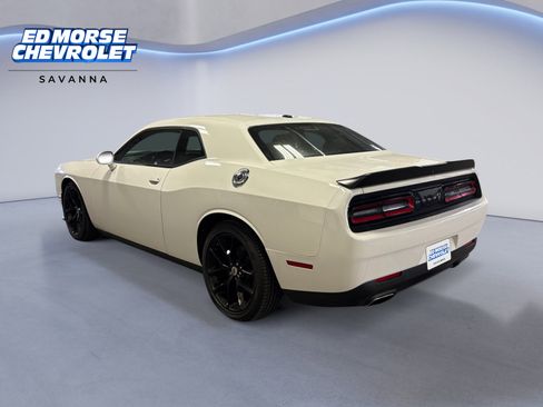 Used 2023 Dodge Challenger GT image 3