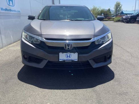 Certified 2017 Honda Civic EX-T image 9