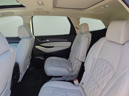 Used 2024 Buick Enclave Avenir w/ Avenir Technology Package image 10